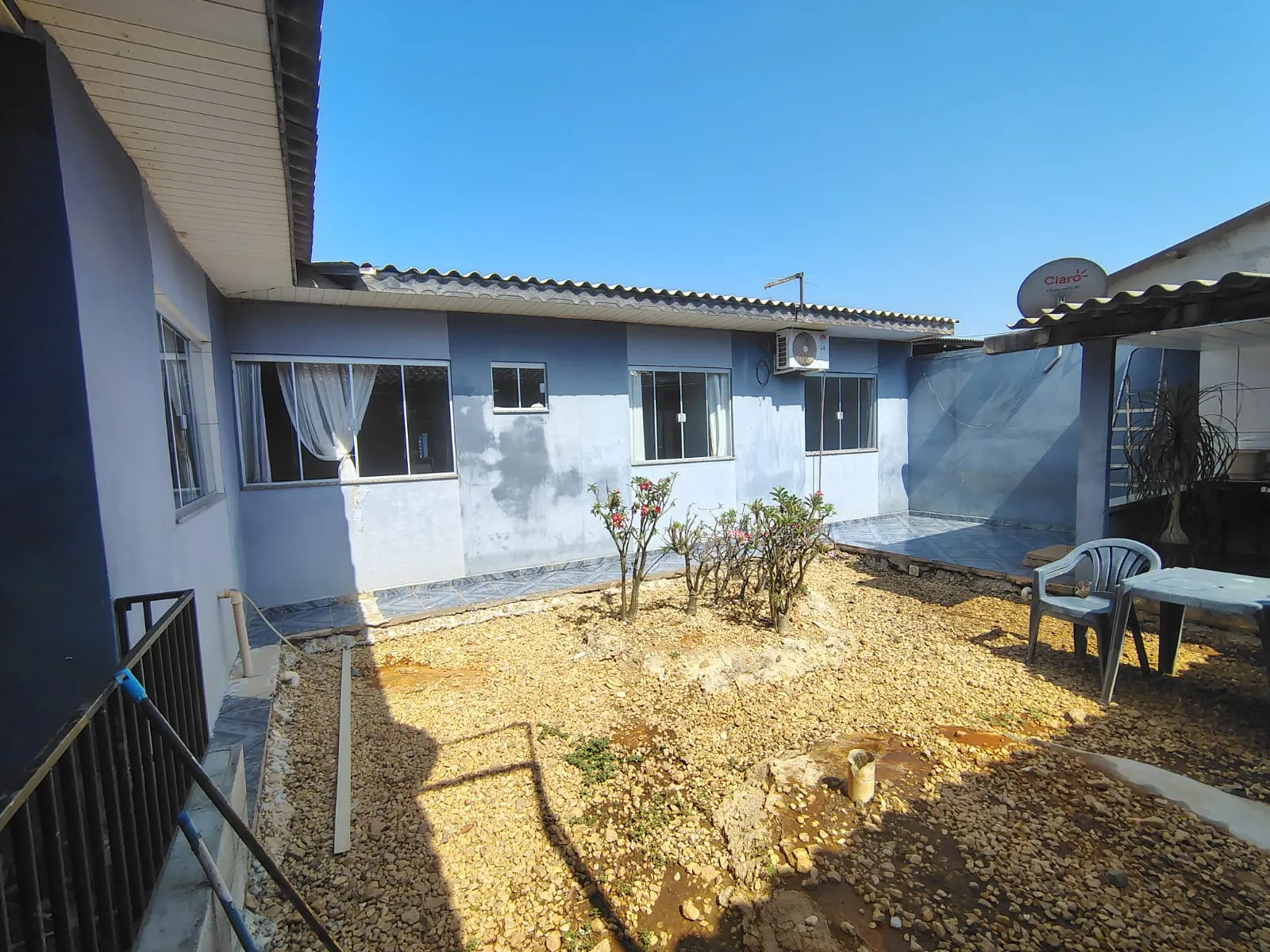 CASA COM PONTO COMERCIAL