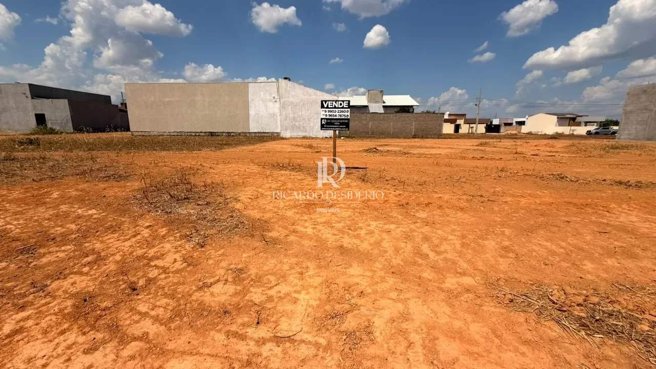 TERRENO 375,00 M²